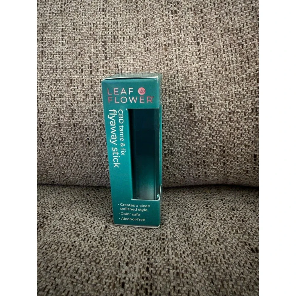 LEAF FLOWER CBD tame & fix flyaway stick